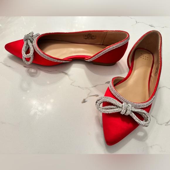 Women size 8.5, red color, A New Day brand, Juliette bow flats. - Picture 4 of 9